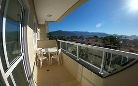 Beach House Itaguá Apartamento 1 - Em Ubatuba a 300m da orla mais charmosa, com excelente localização